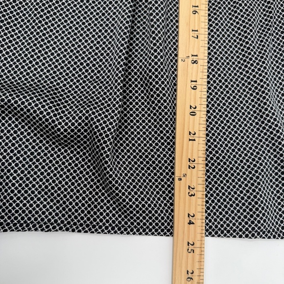 Ann Taylor Top Women XL Black White Rayon Office ShortSleeve Pleated Lightweight - Picture 9 of 10